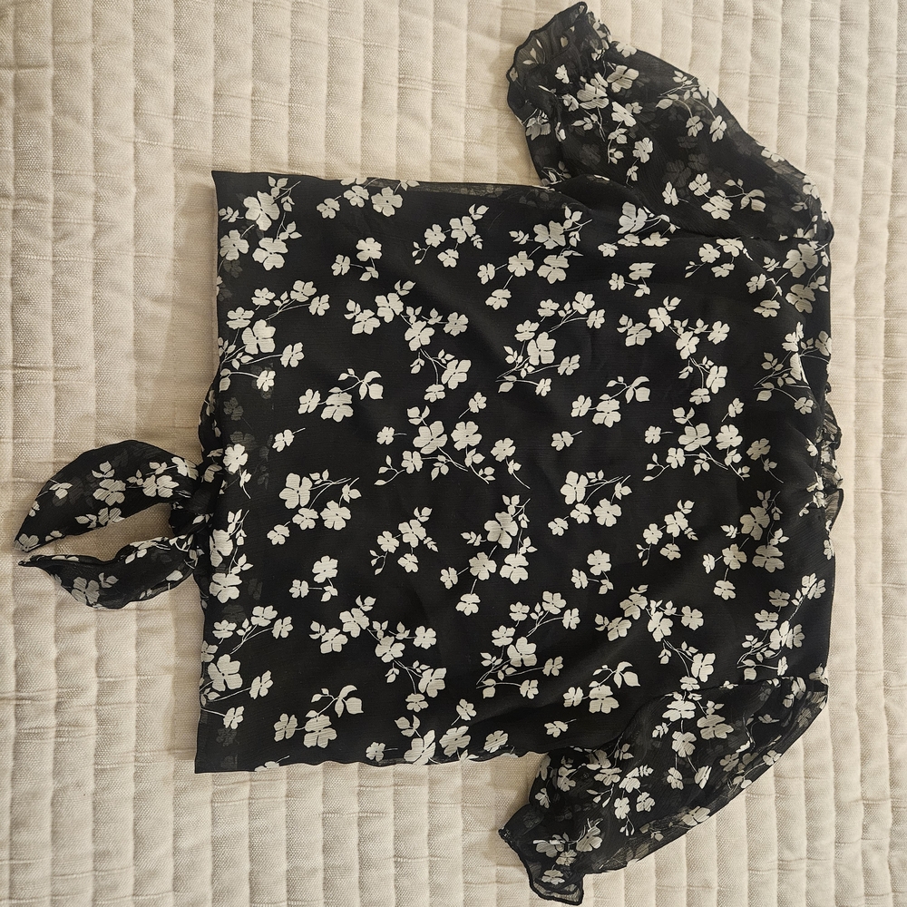 Floral Black Blouse Perfect For Spring! - Picture 4 of 4